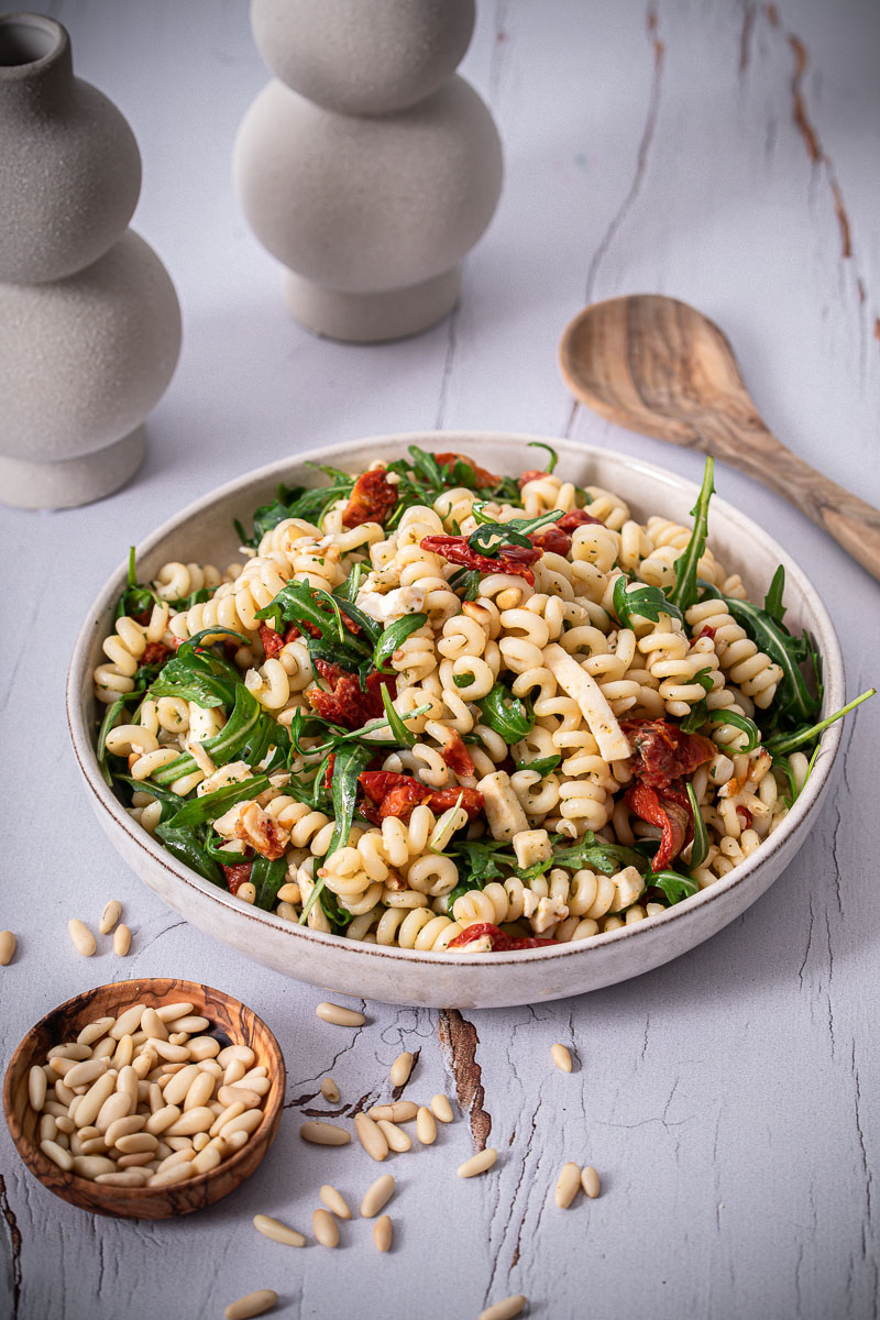 Nudelsalat mit Mozzarella