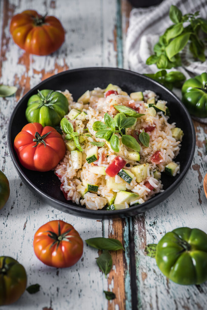 reissalat mit tomaten und zucchini.jpg